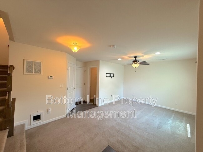 Building Photo - 4020 Zilker Park Dr