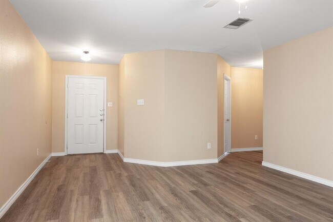 Building Photo - 1328 Water Spaniel Way