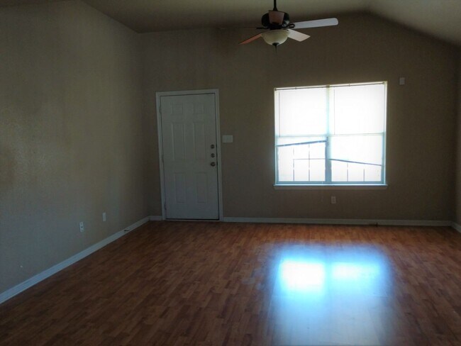 Building Photo - 3003 Baldwin Loop