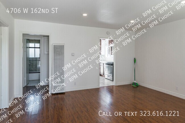 Foto del edificio - 4706 W 162nd St