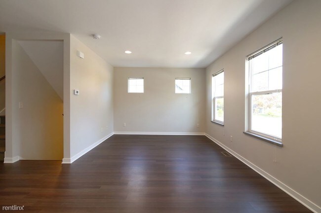 Building Photo - 4 br, 4.5 bath Duplex - 296 E 18th St