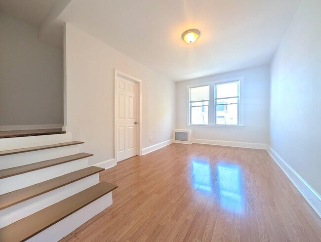 Foto del edificio - 69 Beacon Ave
