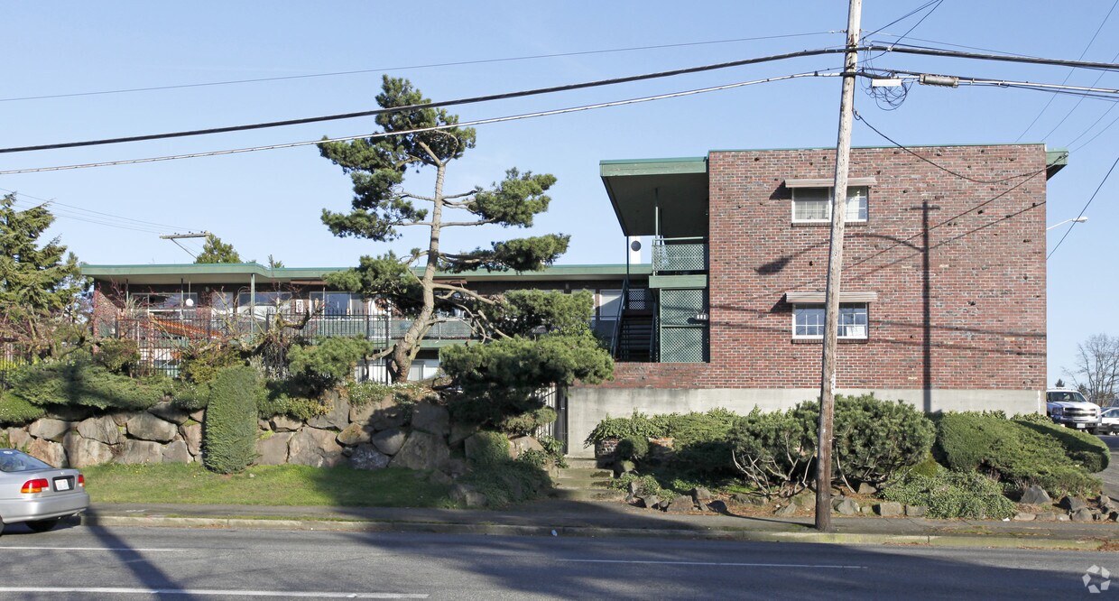Building Photo - 601 Jackson Apartments