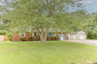 Building Photo - 128 Mann Dr
