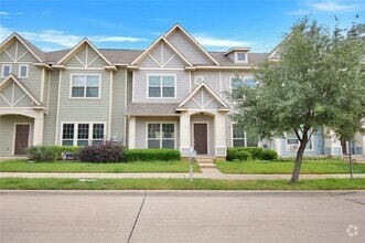 Building Photo - 5416 Del Rey Dr