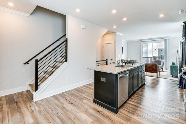 Building Photo - 3003 Jolene Ct