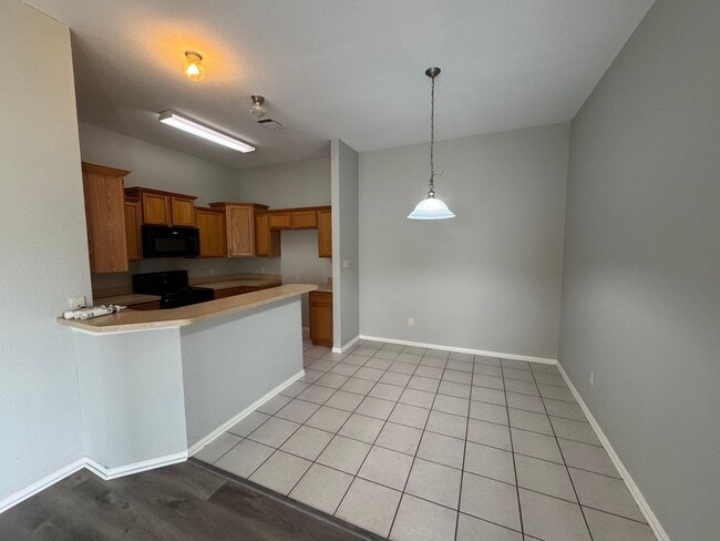 Building Photo - 1204-1206 Sironia Trail
