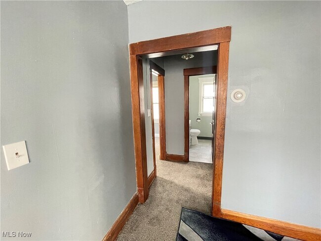 Foto del edificio - 2648 E 122nd St