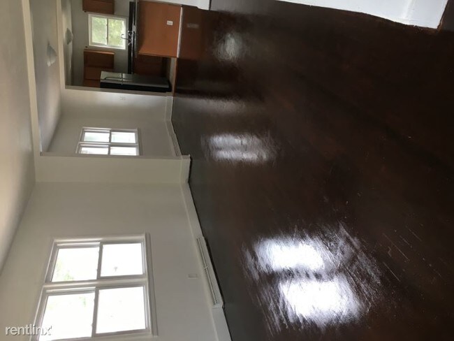 Foto del edificio - 3 br, 1 bath House - 96 E Willard Ave