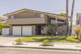 Building Photo - 17392 Madera Ln