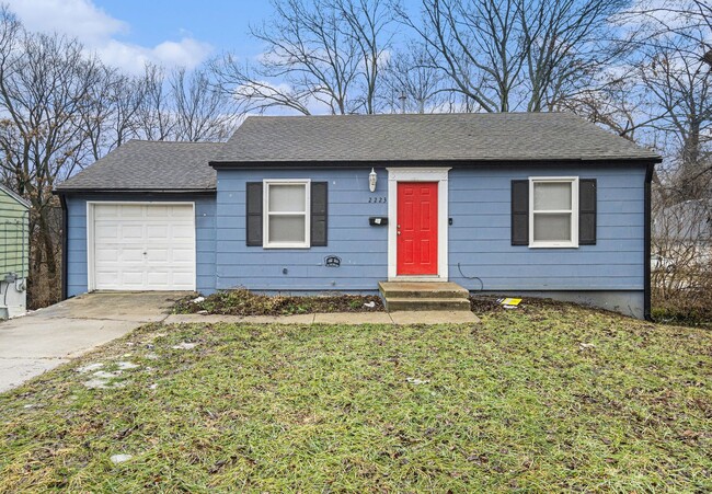 Building Photo - WOW! 4 BR, 1 BA: Move-In Ready!