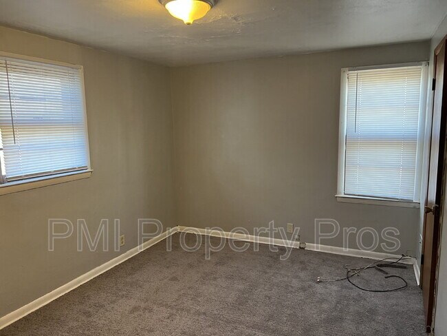 Foto del edificio - 4566 N 28th St
