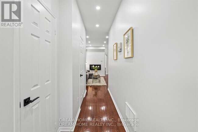 Photo du bâtiment - 4730 Alana Glen Dr