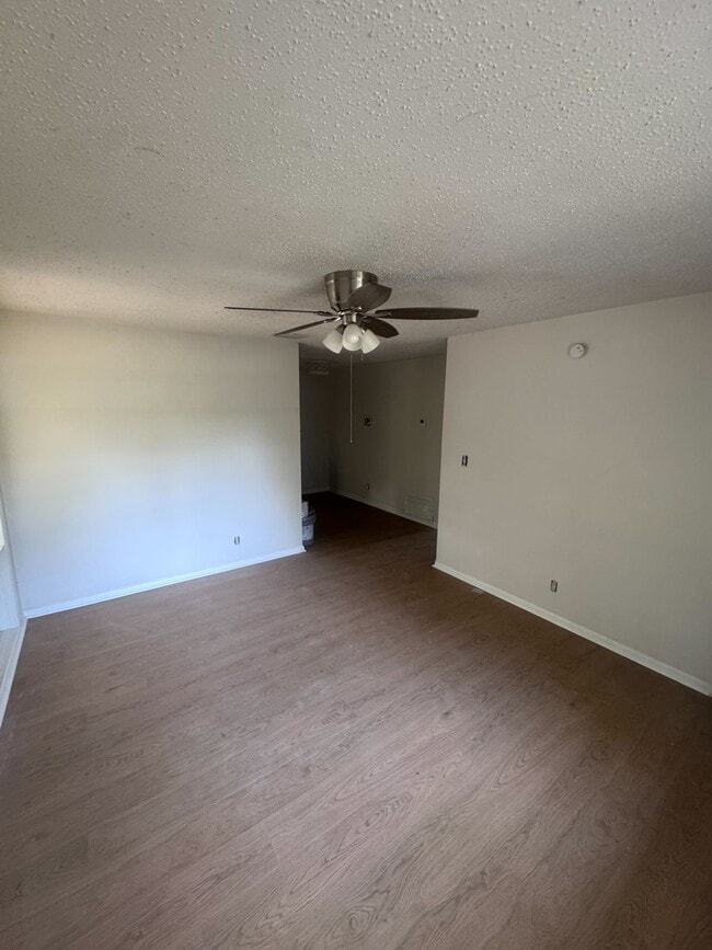 Foto del edificio - 4484 Binghamton Dr