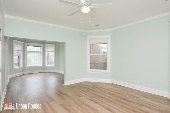 Building Photo - 1651 W Irving Park Rd