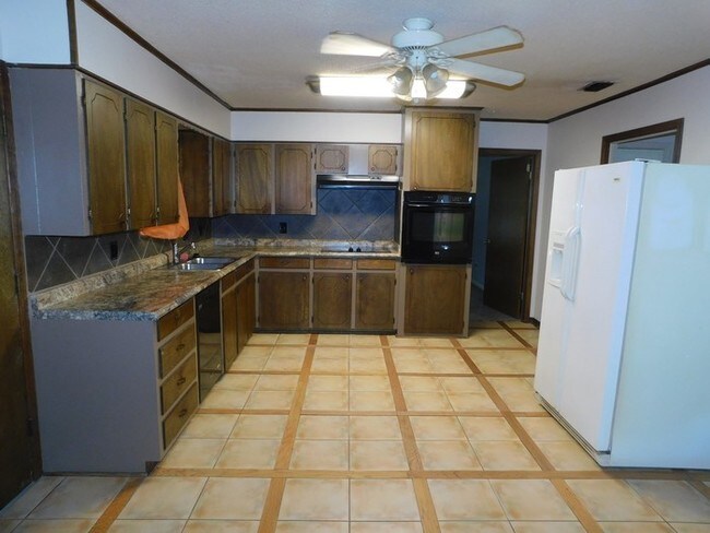 Foto del edificio - 2834 Greenwood Ln