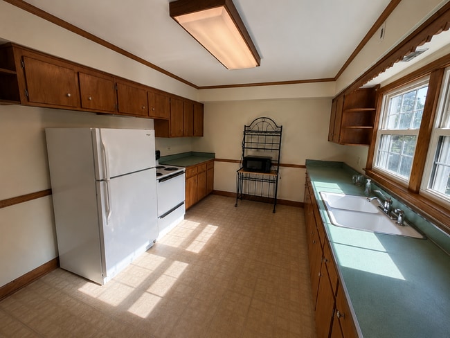 Building Photo - 4913 Prospect Ave