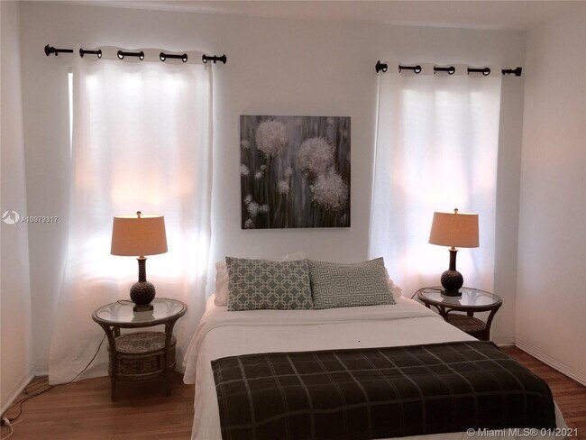 Foto del edificio - 1530 West Ave