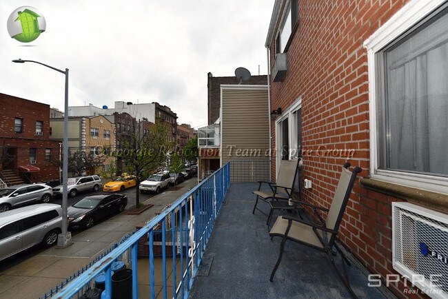 Building Photo - 28-12 37th St