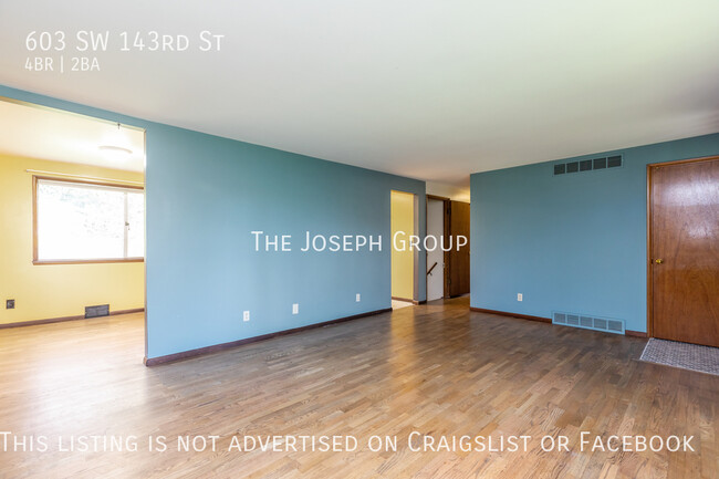 Foto del edificio - 603 SW 143rd St
