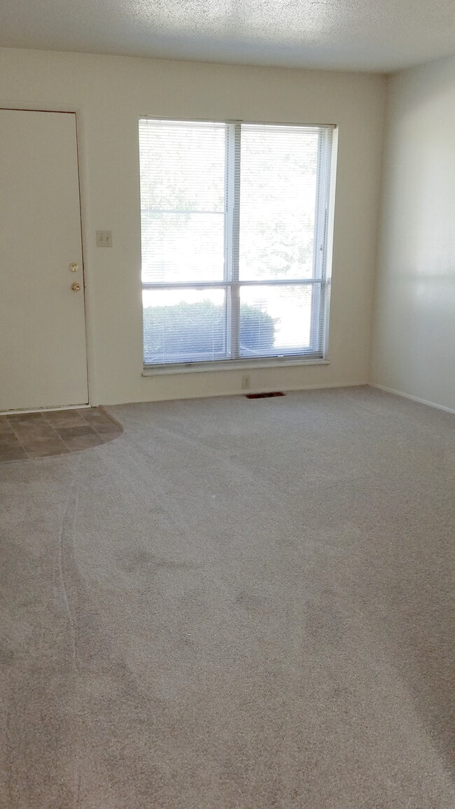 2107 Bartlett St, Kirksville, MO 63501 Townhome Rentals in Kirksville