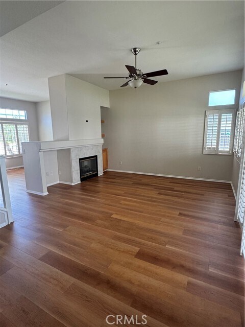 Foto del edificio - 1402 Sutherland Dr