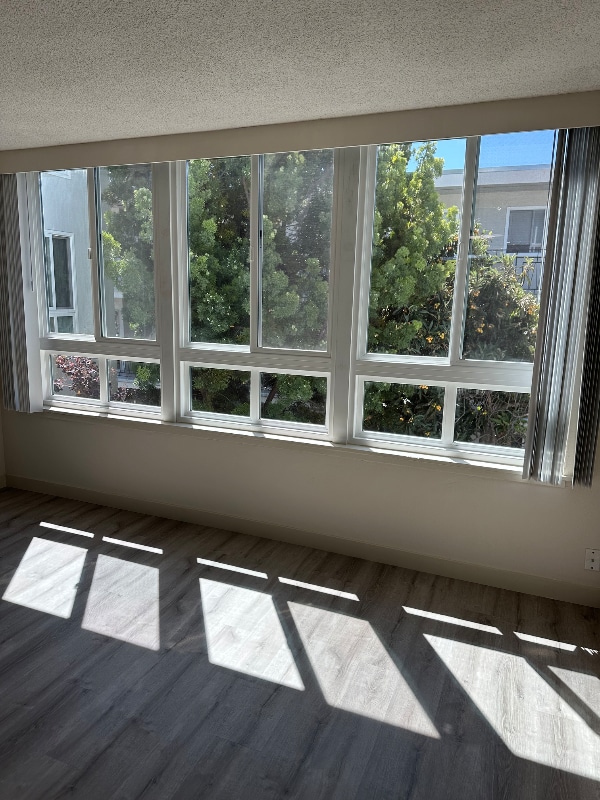 Building Photo - 525 N San Mateo Dr