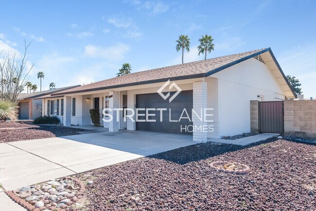 Building Photo - Charming 3 Bedroom in  North Phoenix!