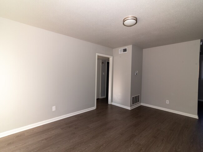 Building Photo - Rosewood