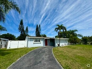 Building Photo - 4235 Bellewood St