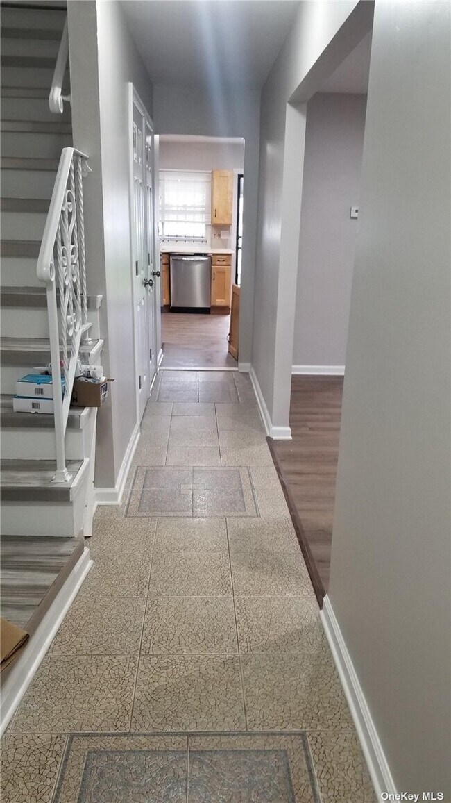 Foto del edificio - 144-36 Weller Ln