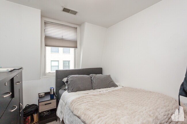 Foto del edificio - 1351 W Altgeld St