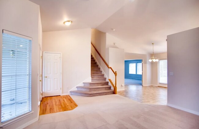 Building Photo - Terrific Home In Amazing Neighborhood!