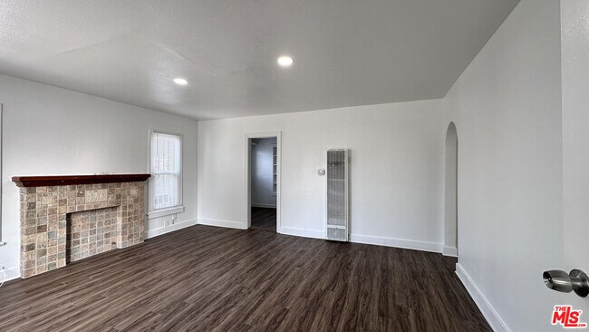 Foto del edificio - 1709 W 70th St