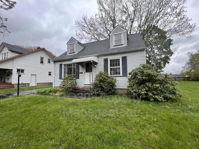 Building Photo - 975 Glenwood St NE