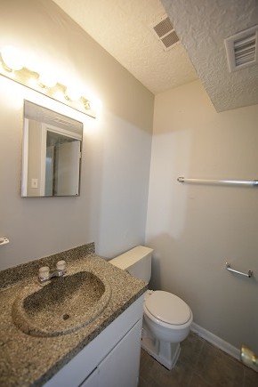 Foto del edificio - 5220 Weber Rd