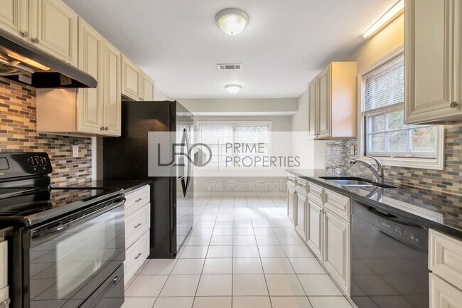 Foto del edificio - 2816 Deerwood Trail