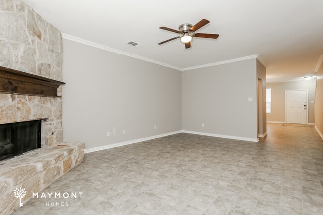 Building Photo - 3009 Flowering Springs Dr