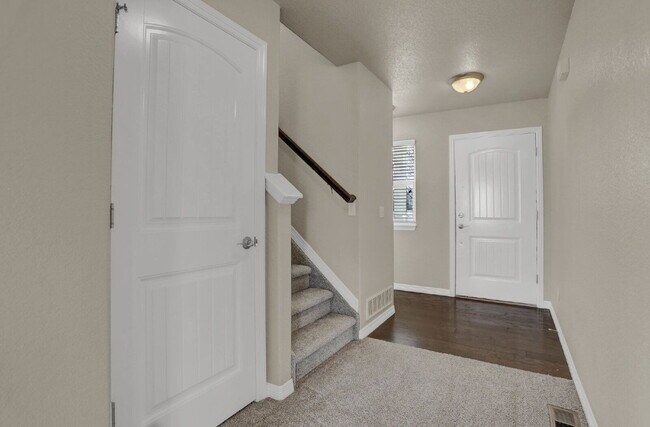 Building Photo - 2688 Sierra Springs Dr