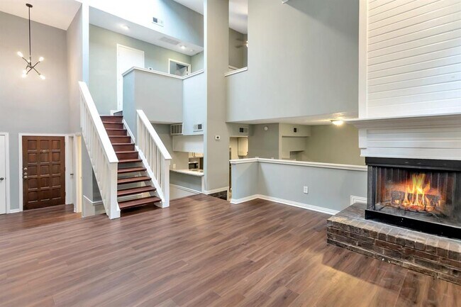 Building Photo - 6808 Eastridge Dr
