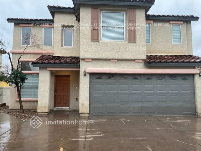 Building Photo - 6424 Lonesome Lake St