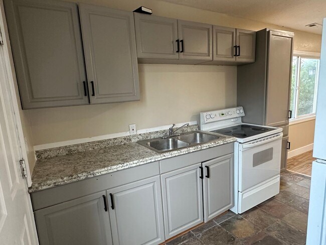 Foto del edificio - GORGEOUS Duplex in South Salt Lake!!!