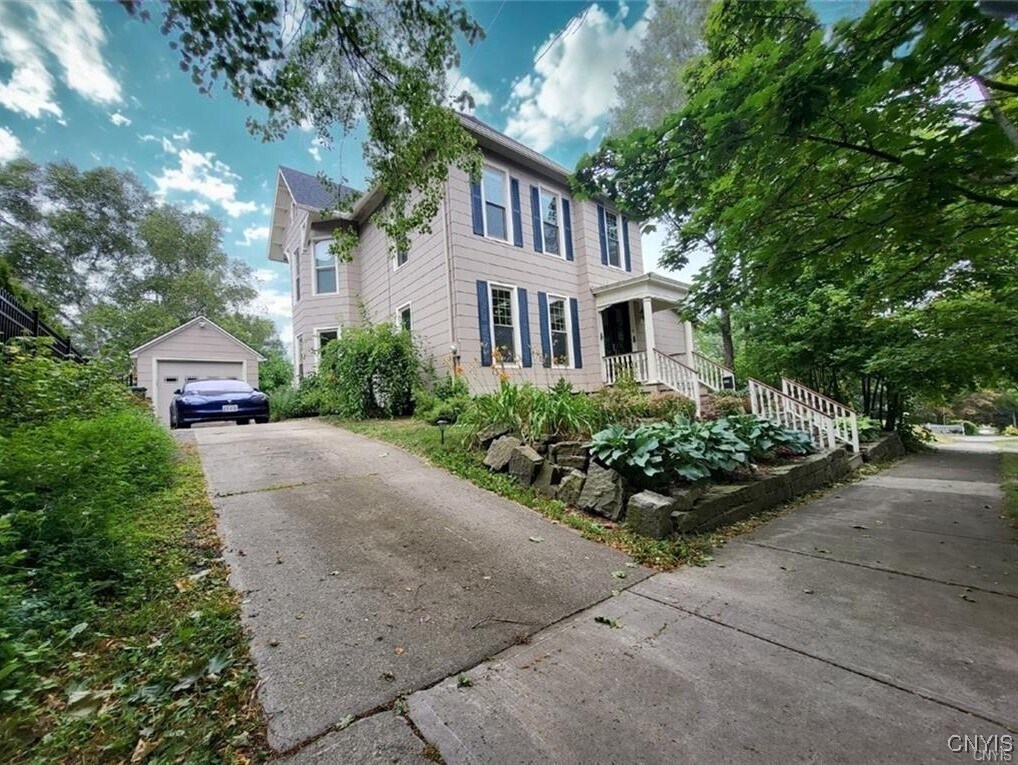 Primary Photo - 67 W Schuyler St