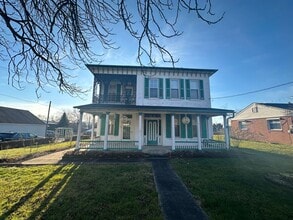 Building Photo - 102 N River St
