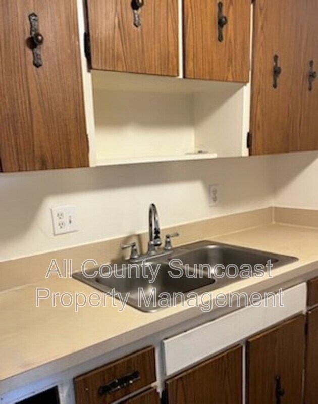 Foto del edificio - 6570 66th Ave N