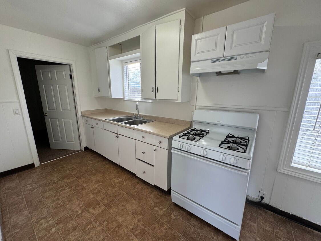 Foto del edificio - 2282 Maple St