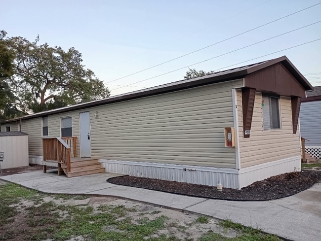 Building Photo - 14006 Bluegill Ln
