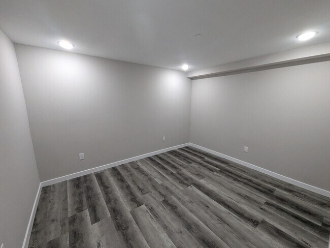 Foto del edificio - 4995 W Thompson St