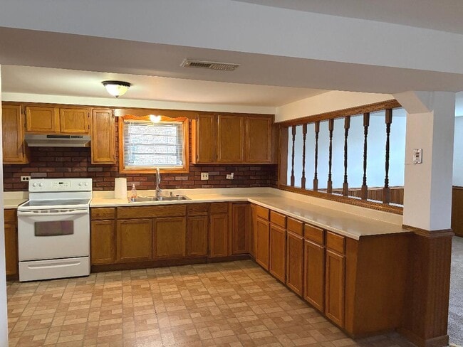 Building Photo - 5347 W 53rd Pl