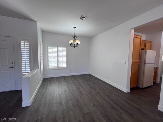 Foto del edificio - 1627 Fieldbrook St